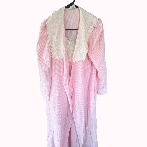 Juli Slumbertogs Vintage Pink Seersucker Nightgown Robe Set Eyelet Lace Cottage
